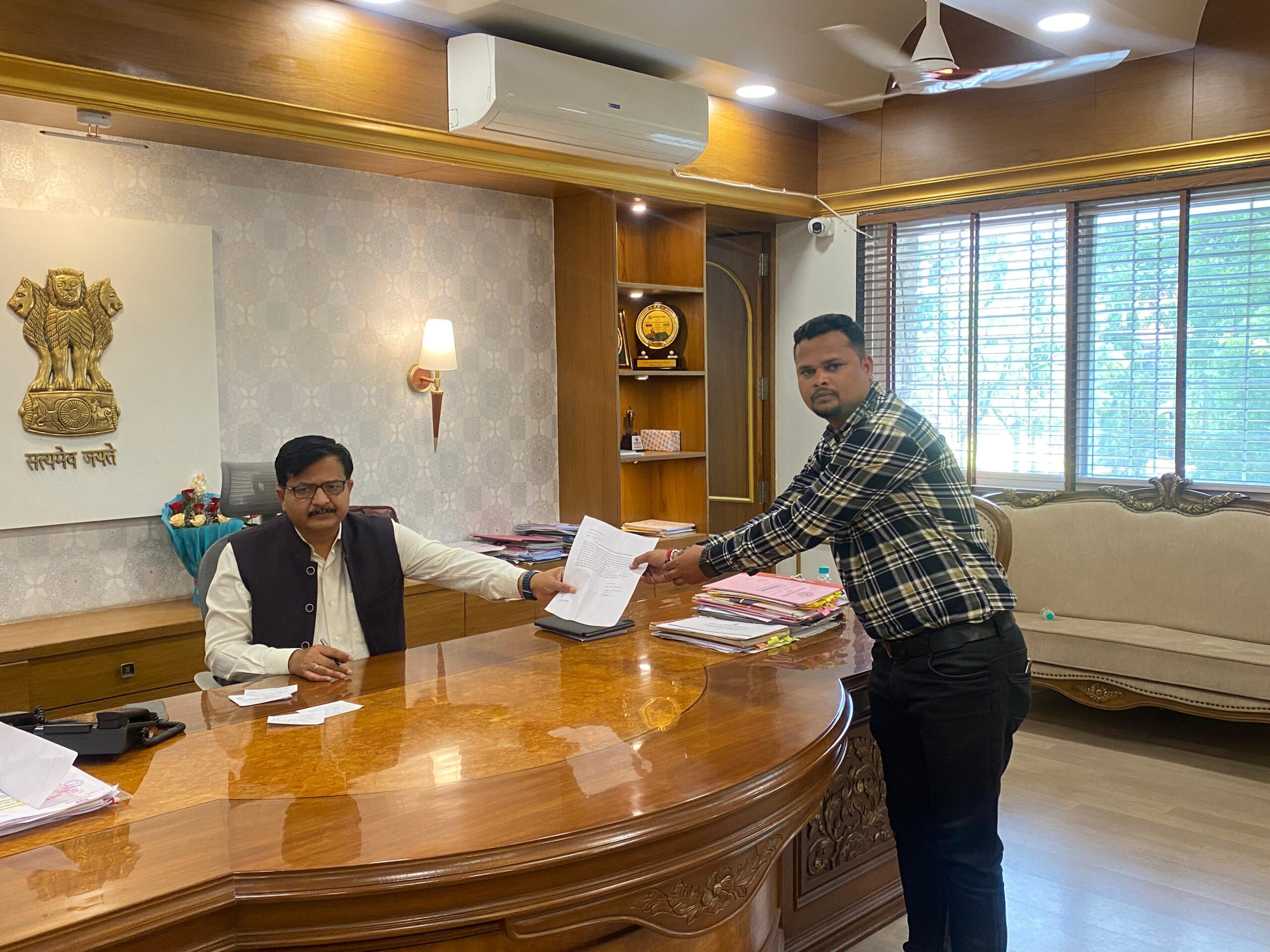 लोकशाहीर अण्णाभाऊ साठे यांना भारतरत्न पुरस्कार मिळावा – पत्रकार ओंकार इंगळे
